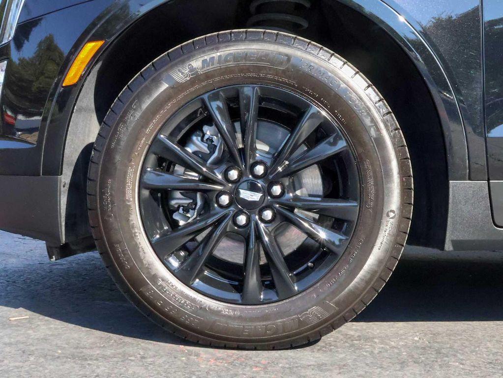 used 2024 Cadillac XT5 car, priced at $36,497