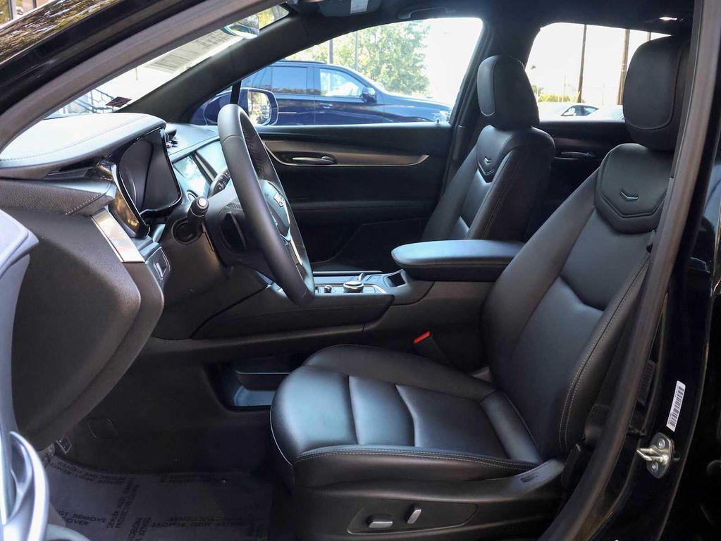 used 2024 Cadillac XT5 car, priced at $36,497