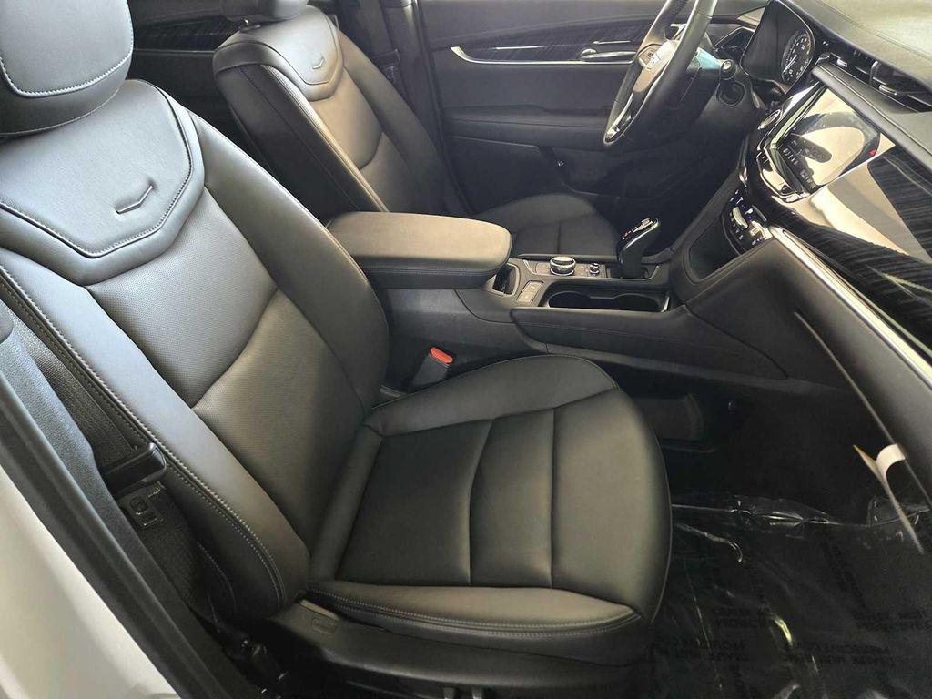 new 2025 Cadillac XT6 car, priced at $61,635