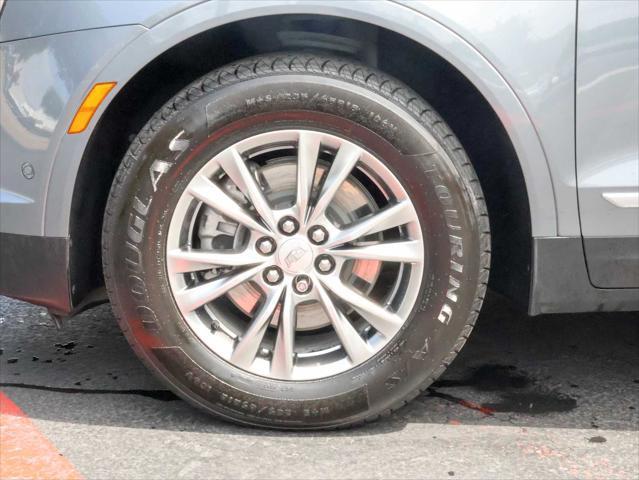 used 2022 Cadillac XT5 car, priced at $27,457