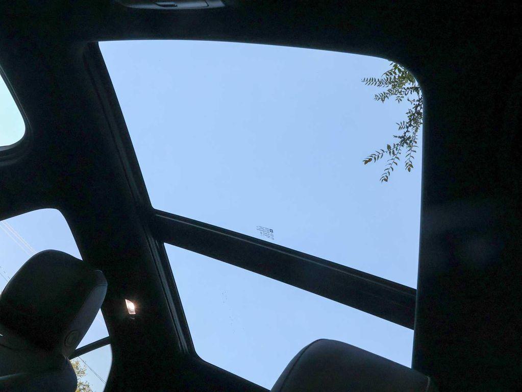 used 2022 Cadillac XT4 car, priced at $28,447