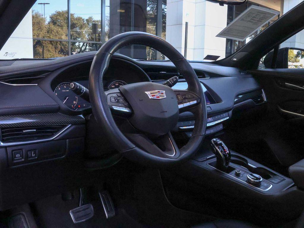 used 2022 Cadillac XT4 car, priced at $28,447