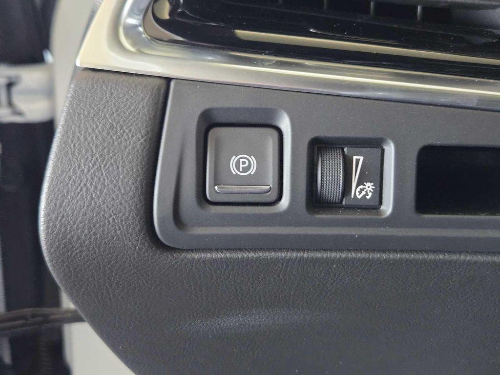 new 2025 Cadillac XT6 car, priced at $60,115