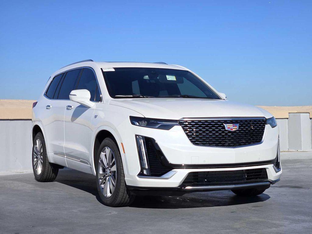 new 2025 Cadillac XT6 car, priced at $60,115