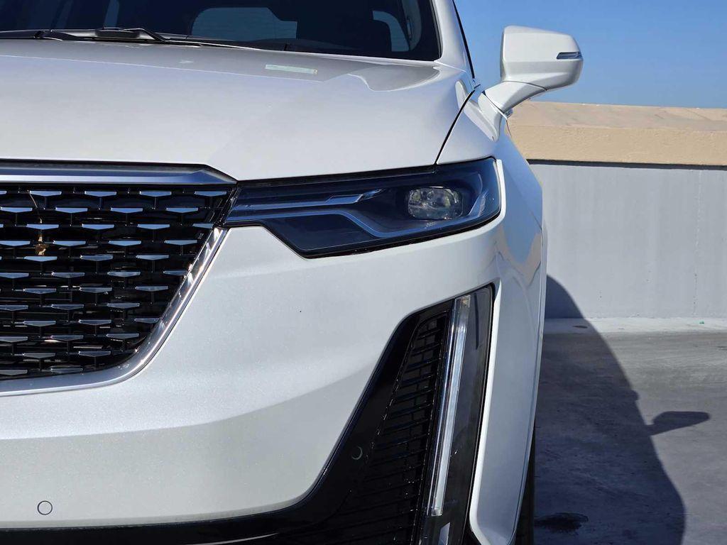 new 2025 Cadillac XT6 car, priced at $60,115