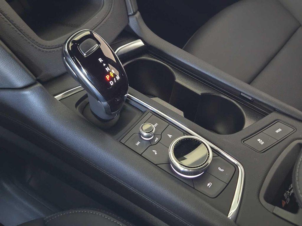 new 2025 Cadillac XT6 car, priced at $60,115