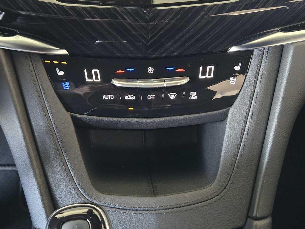 new 2025 Cadillac XT6 car, priced at $60,115