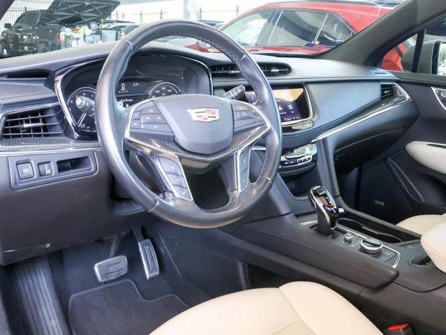 used 2022 Cadillac XT5 car, priced at $33,997