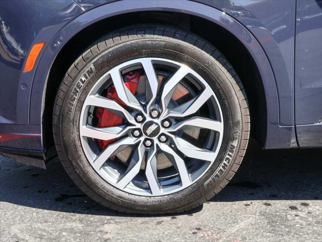 used 2024 Cadillac XT6 car, priced at $58,499
