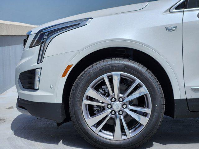 new 2025 Cadillac XT5 car, priced at $56,840