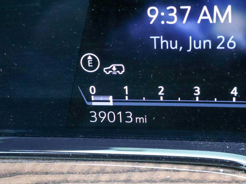 used 2022 Cadillac Escalade ESV car, priced at $69,999