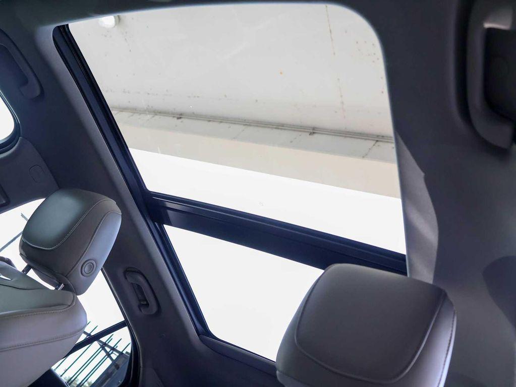 used 2021 Cadillac XT4 car, priced at $27,829