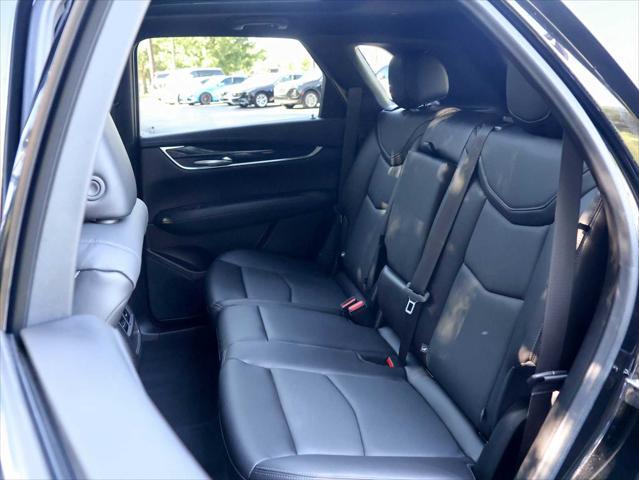 used 2022 Cadillac XT5 car, priced at $38,597