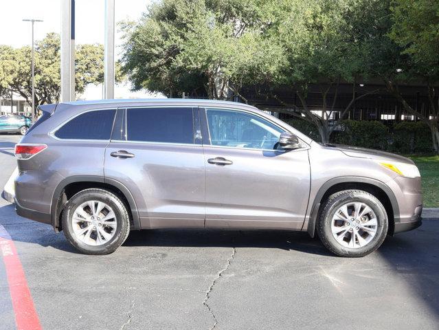 used 2014 Toyota Highlander car, priced at $20,994