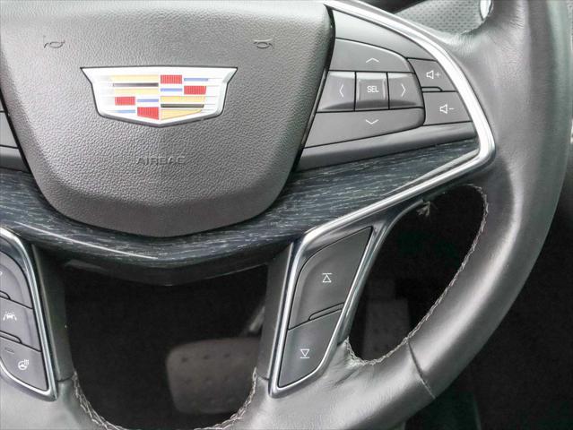 used 2023 Cadillac XT5 car, priced at $31,998