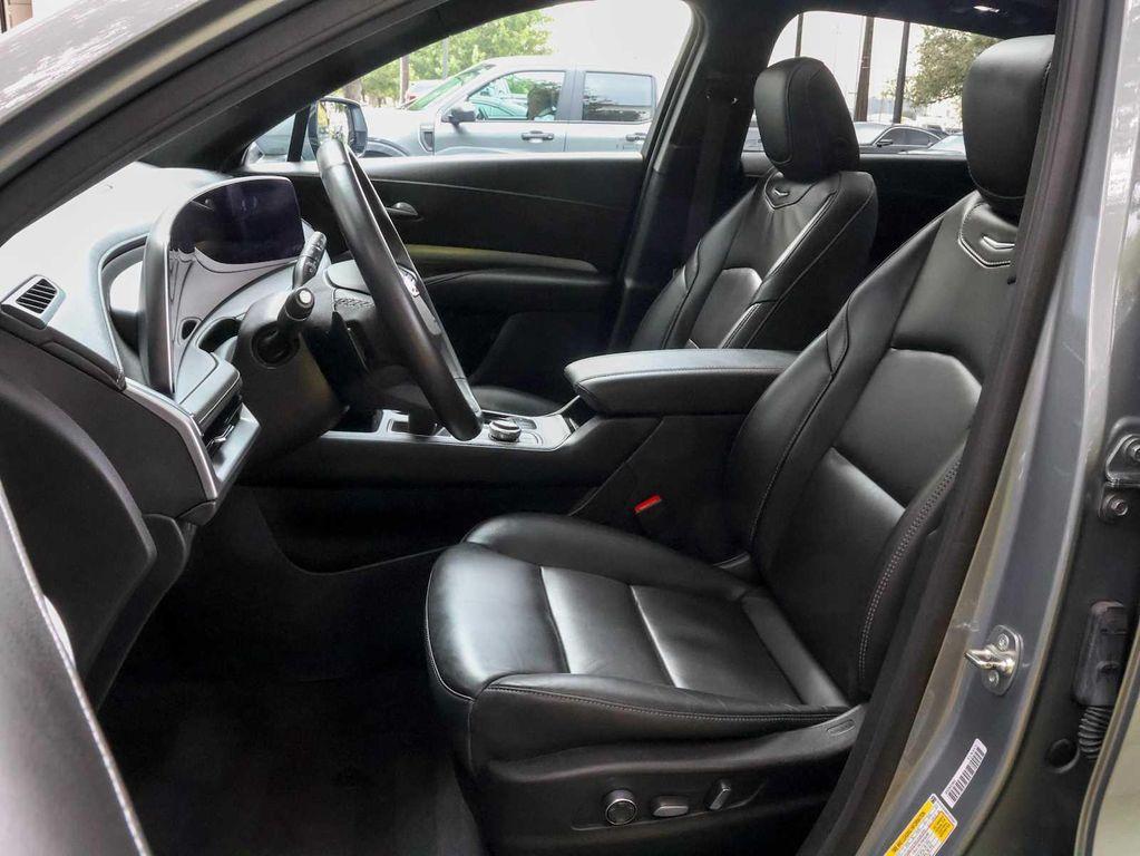 used 2024 Cadillac XT4 car, priced at $34,391