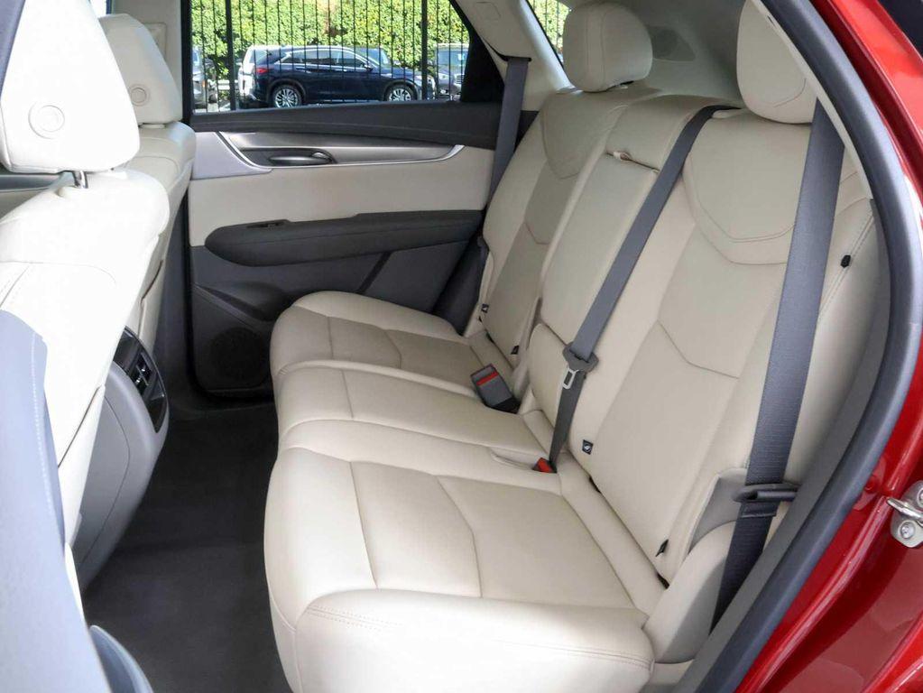used 2024 Cadillac XT5 car, priced at $37,989