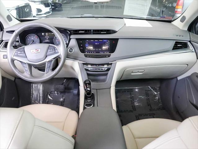 used 2022 Cadillac XT5 car, priced at $26,388