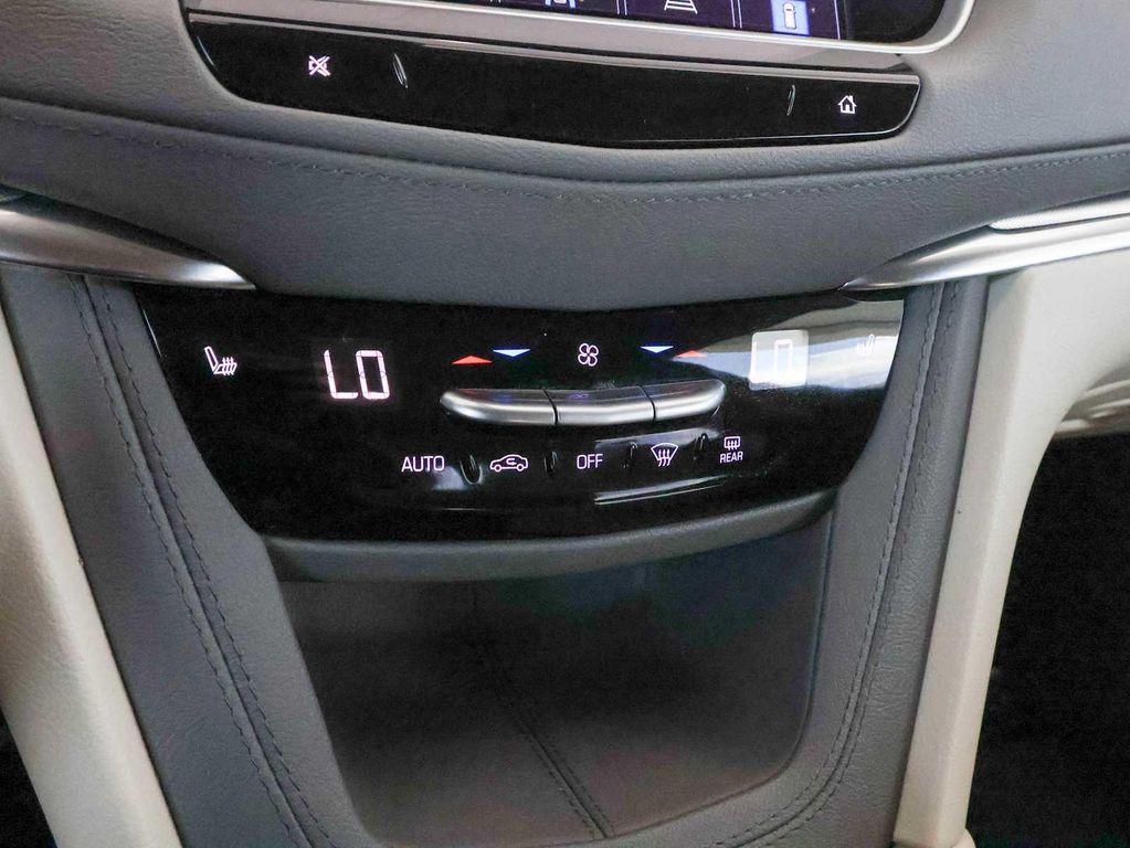 used 2022 Cadillac XT5 car, priced at $25,391