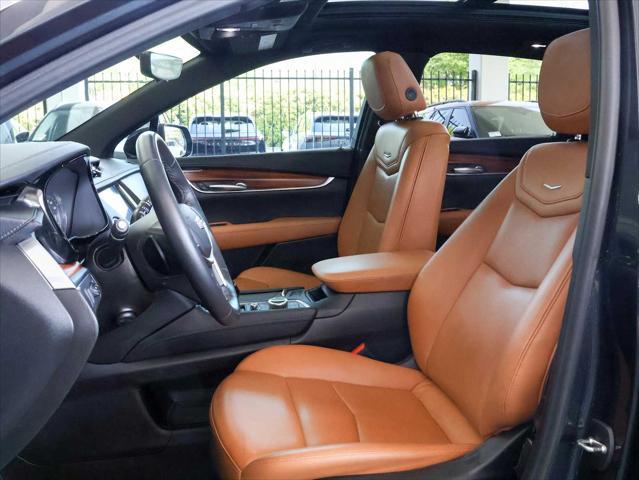 used 2022 Cadillac XT5 car, priced at $31,990