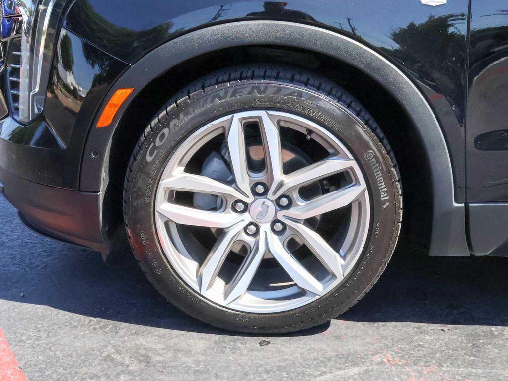 used 2022 Cadillac XT4 car, priced at $27,997