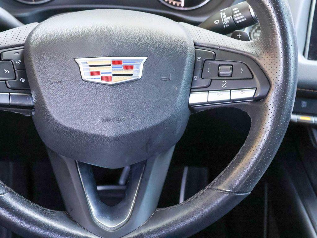 used 2022 Cadillac XT4 car, priced at $27,997