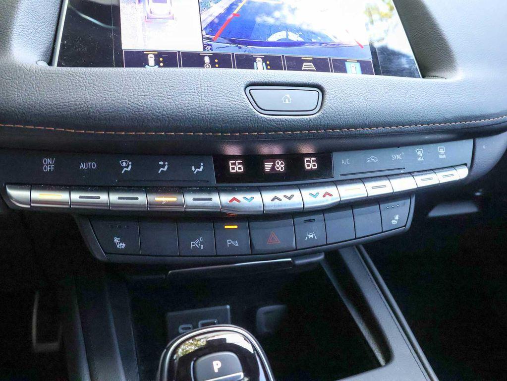 used 2022 Cadillac XT4 car, priced at $27,997