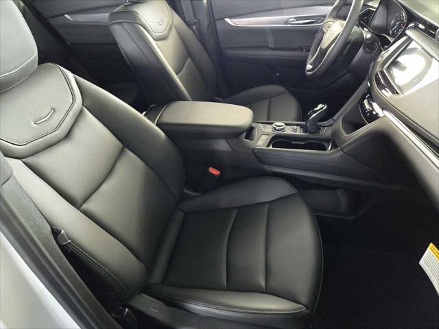 new 2025 Cadillac XT6 car, priced at $52,360