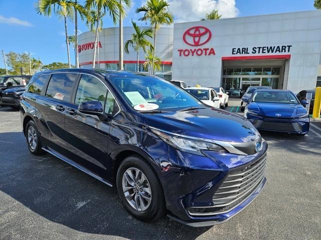 used 2022 Toyota Sienna car, priced at $37,995