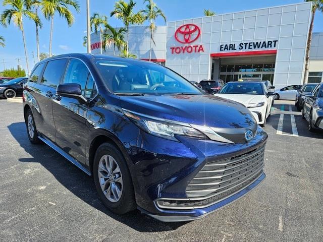 used 2022 Toyota Sienna car, priced at $37,995