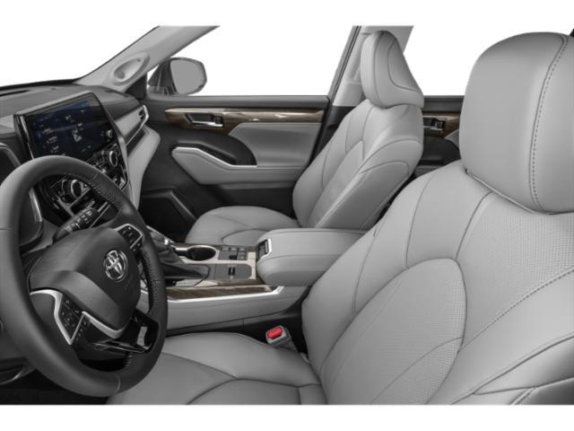 new 2025 Toyota Highlander Hybrid car, priced at $53,842