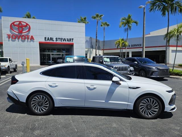 used 2024 Hyundai Sonata Hybrid car, priced at $29,998
