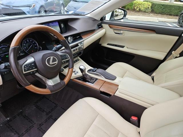 used 2017 Lexus ES 300h car, priced at $25,595