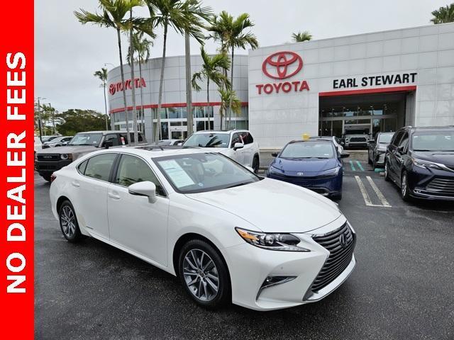 used 2017 Lexus ES 300h car, priced at $25,595