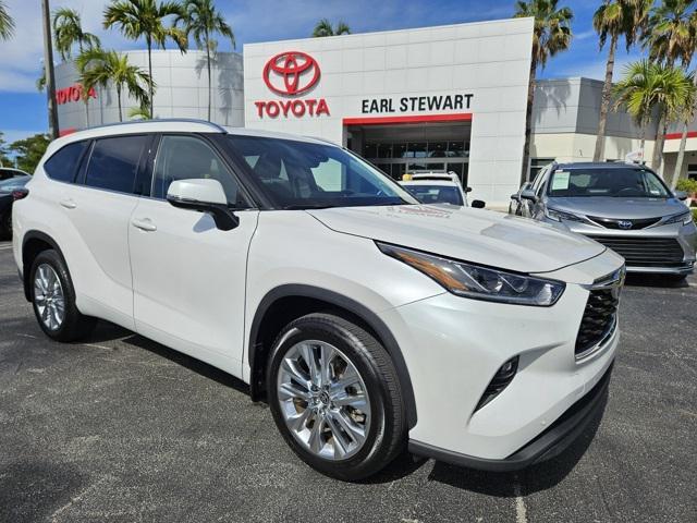 used 2024 Toyota Highlander car, priced at $48,994