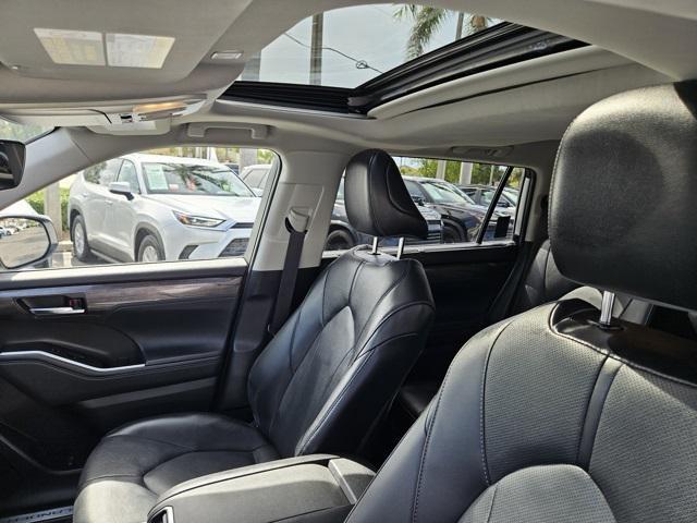 used 2024 Toyota Highlander car, priced at $48,994