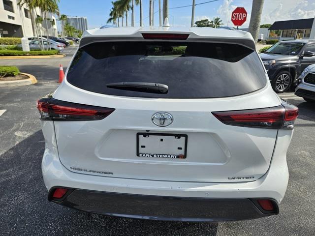 used 2024 Toyota Highlander car, priced at $48,994