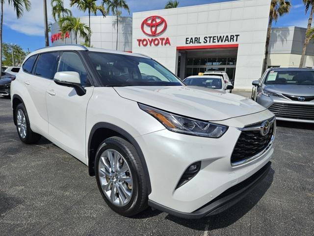 used 2024 Toyota Highlander car, priced at $48,994