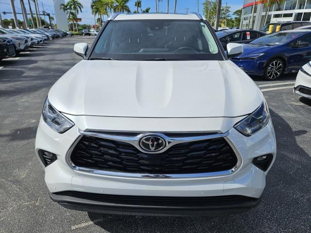 used 2024 Toyota Highlander car, priced at $48,994