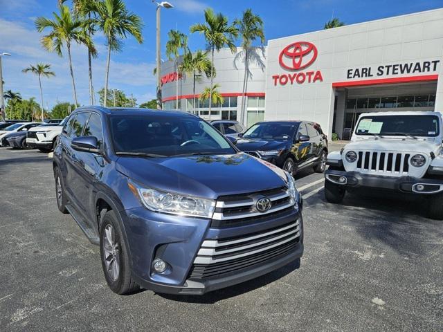 used 2019 Toyota Highlander car, priced at $25,998