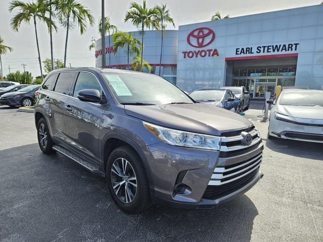 used 2019 Toyota Highlander car, priced at $20,995