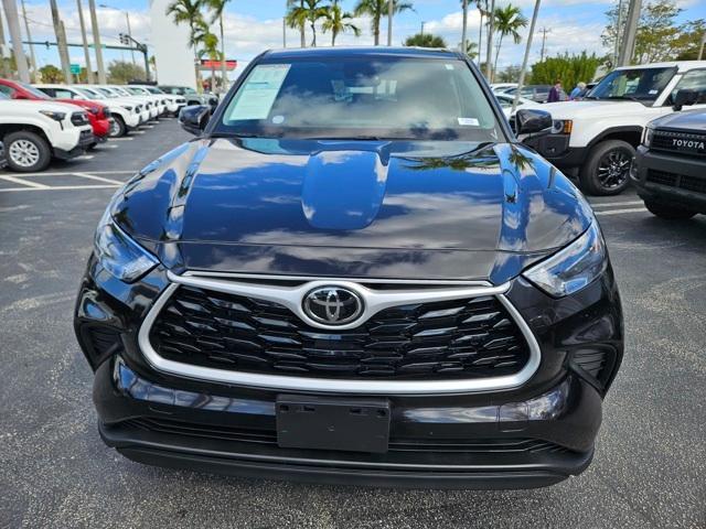 used 2022 Toyota Highlander car, priced at $30,997