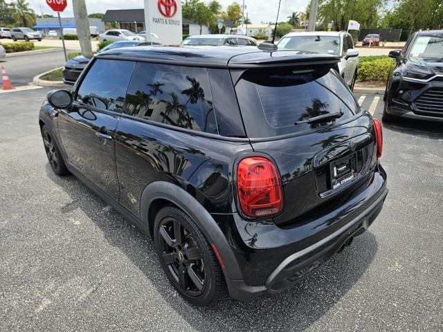 used 2022 MINI Hardtop car, priced at $18,995