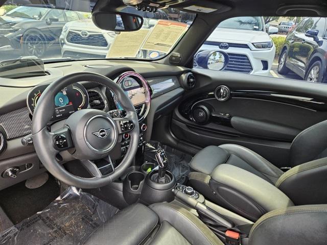 used 2022 MINI Hardtop car, priced at $18,995