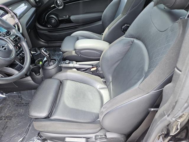 used 2022 MINI Hardtop car, priced at $18,995