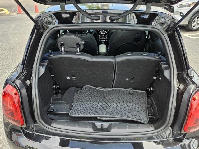 used 2022 MINI Hardtop car, priced at $18,995