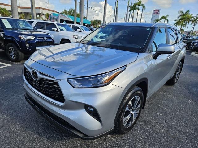 used 2024 Toyota Highlander car, priced at $39,595