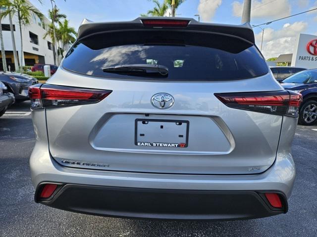 used 2024 Toyota Highlander car, priced at $39,595