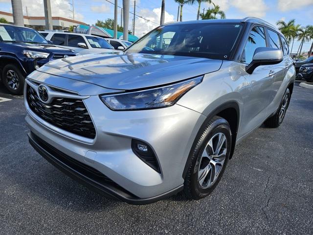 used 2024 Toyota Highlander car, priced at $39,595