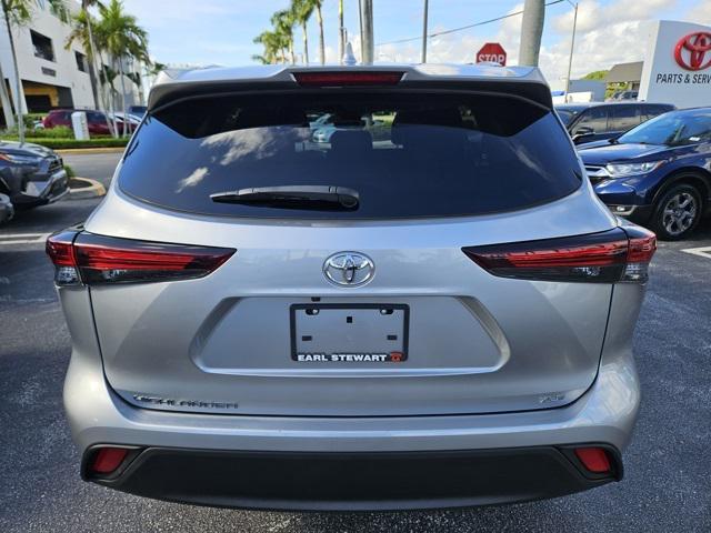 used 2024 Toyota Highlander car, priced at $39,595
